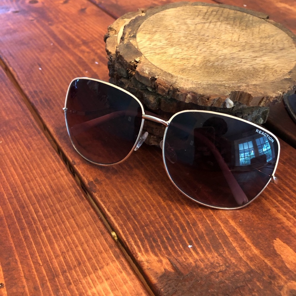 Kenneth Cole Reaction sunglasses